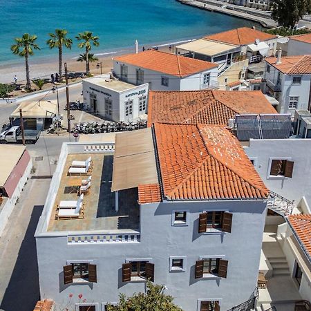 Teresa Spetses Hotel Exterior photo